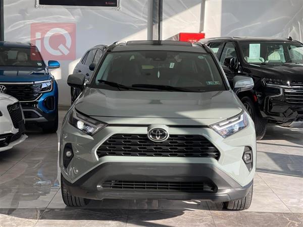 Toyota for sale in Iraq